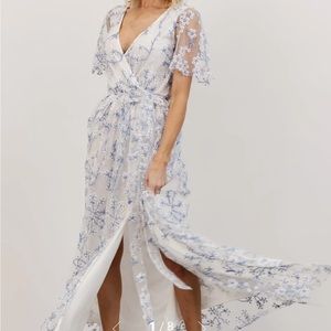 Baltic Born Marseille Embossed Maxi Dress in Blue Blossom size Large